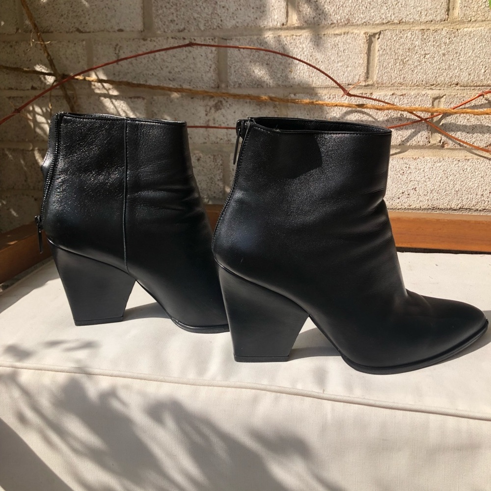 Stuart Weitzman black heeled boots